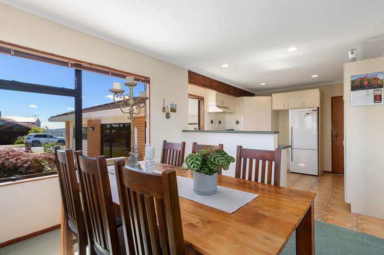 15 Philomel Crest Welcome Bay_19