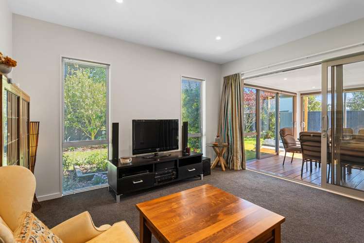 38 Carnaveron Drive Lincoln_9