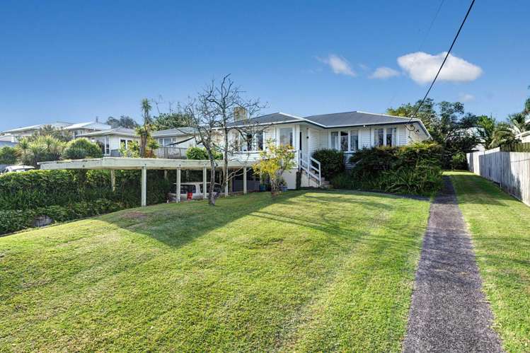 8 Coniston Avenue Te Atatu South_15