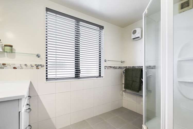 8a Devon Road Bucklands Beach_15