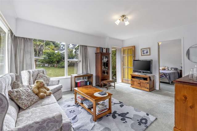 1/51 Ayton Drive Totara Vale_3