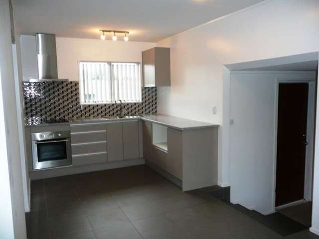 2/9 Helms Place Manurewa_1