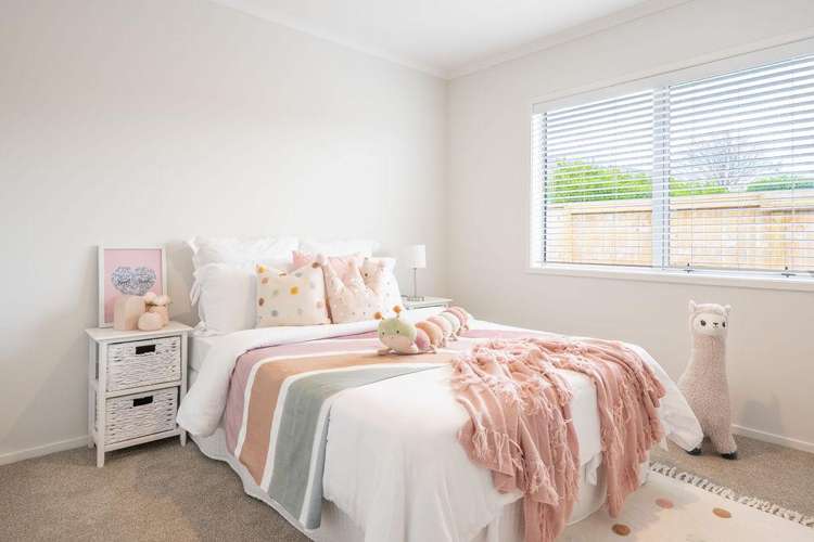 100 Puhirake Crescent Pyes Pa_14
