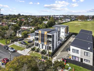 60 Smythe Road_4