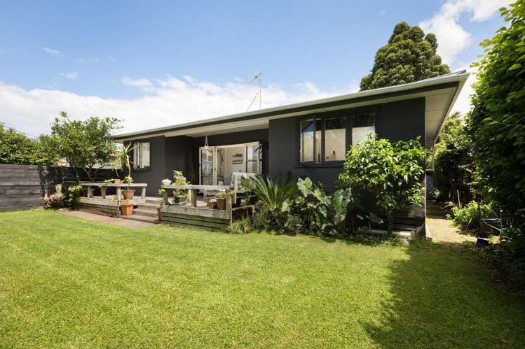 11 Roretana Drive Athenree_18