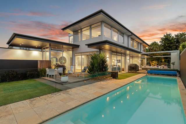 Riverside elegance on a grand scale