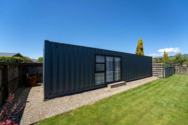 2 Mayer Crescent Wakefield_23