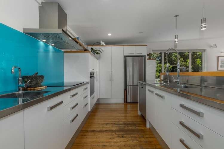 13 Karekare Road Raumati South_5