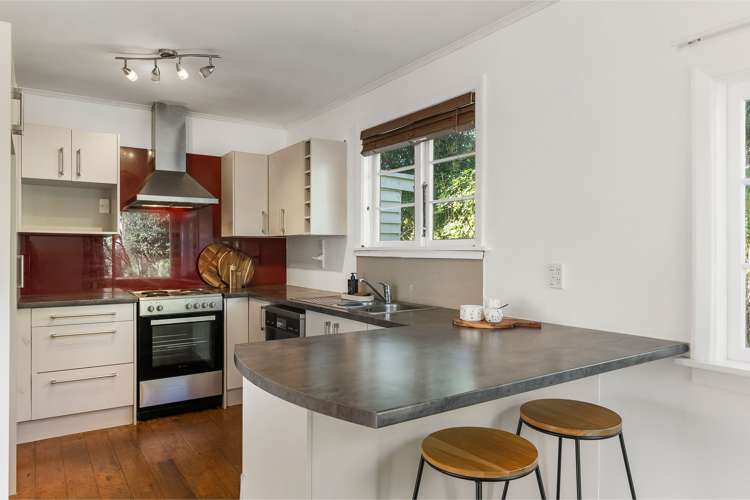 1/263 Glenfield Road Hillcrest_9