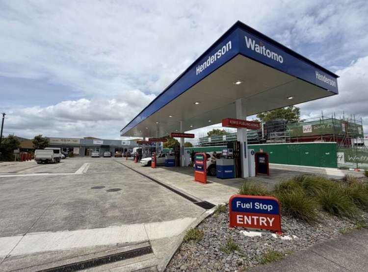 Retail 2/124 Henderson Valley Road Waitakere_10