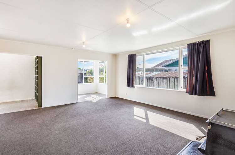 5 Mihipeka Grove Turangi_16