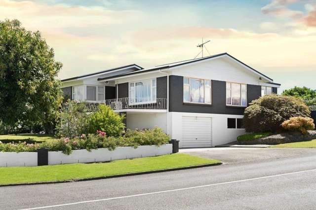 3 BEDROOMS - TE AWAMUTU