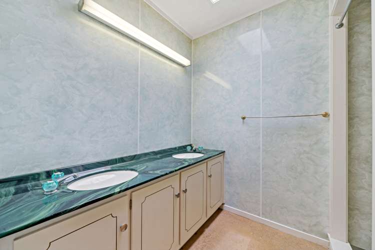 4/34 Rewarewa Road Te Atatu Peninsula_9