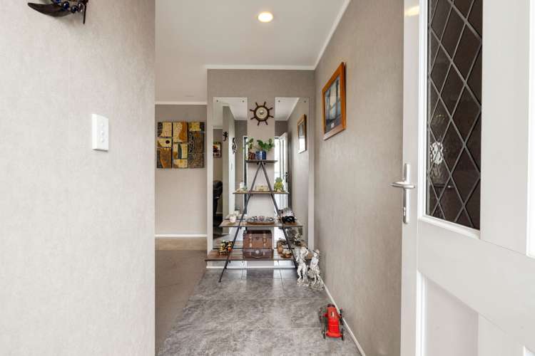 43 Lansdowne Crescent Glenview_2