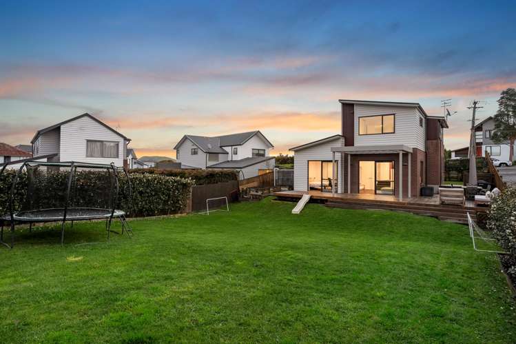 70 Castledine Crescent_1