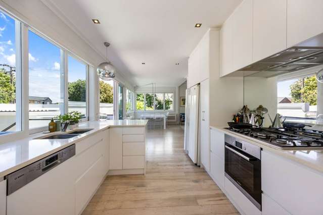 82 Valley Road Mt Eden_3