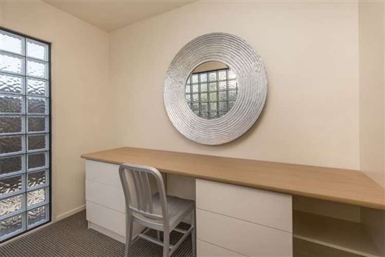 26 Dale Street Albert Town_9