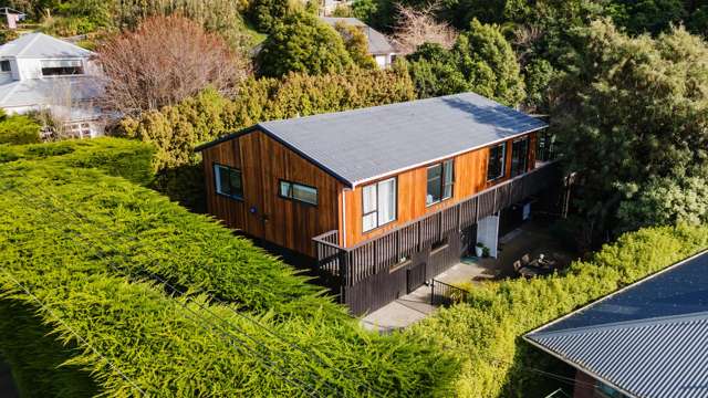 Family oasis in the heart of Redcliffs