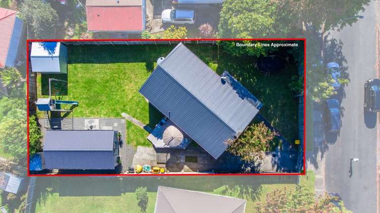 8 Crocombe Crescent Beach Haven_18