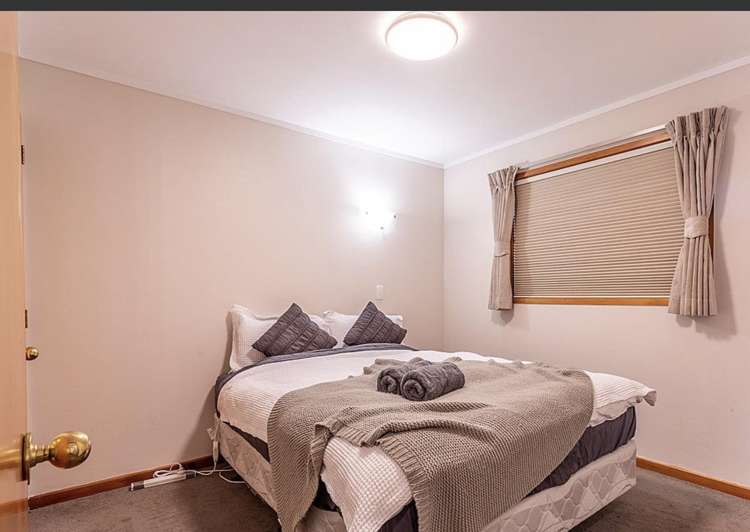 1/42 Hallenstein Street Queenstown_13