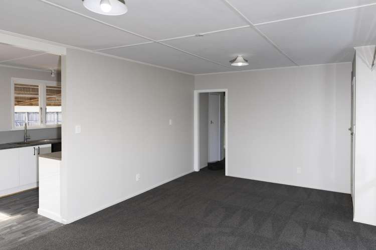 4 Charles Street Carterton_8