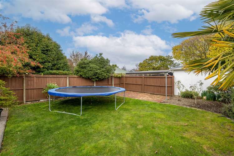 8 Torquay Place Bryndwr_18