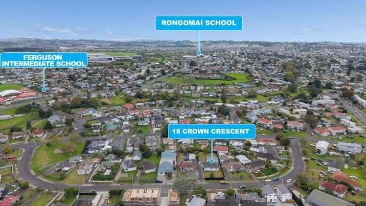 18 Crown Crescent Otara_27