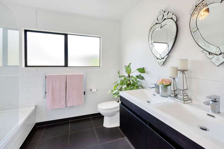 2/13 Philson Terrace Browns Bay_13