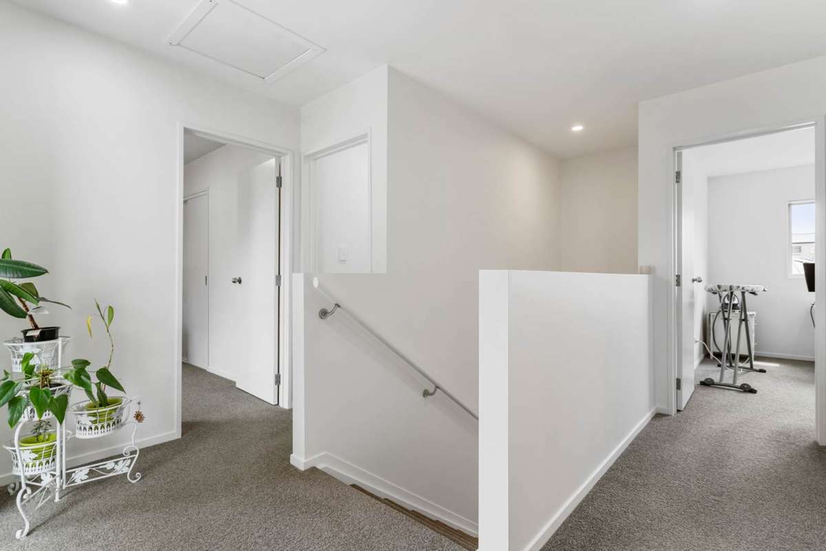 100B Point England Road_4