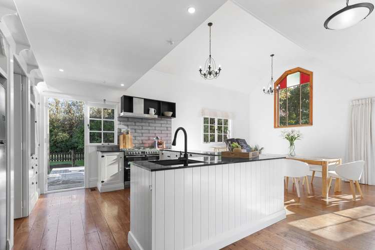 100 Oxford Road Okato_0