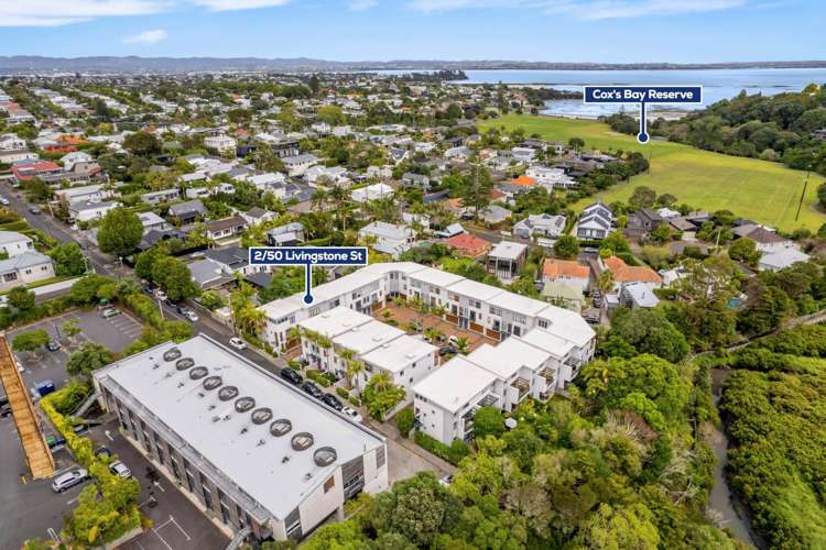 2/50 Livingstone Street Westmere_11