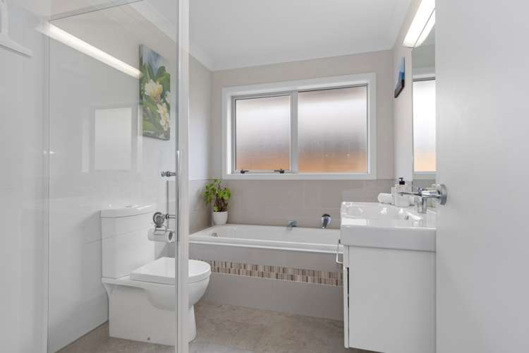 10 Furl Close Pyes Pa_9