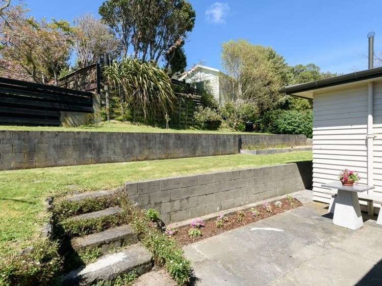 118 Helston Road Paparangi_13