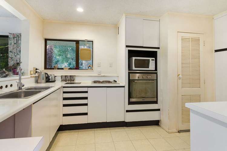 12 Naver Place Papakowhai_3