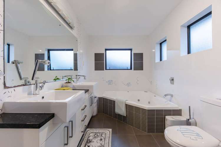 17 Lakeridge Close Northcross_18