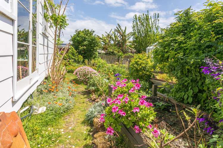 A & B/201 Robert Street, Tararu, THAMES_4