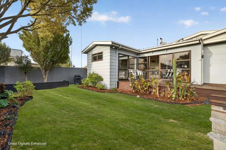 2/146 Beach Road North New Brighton_21