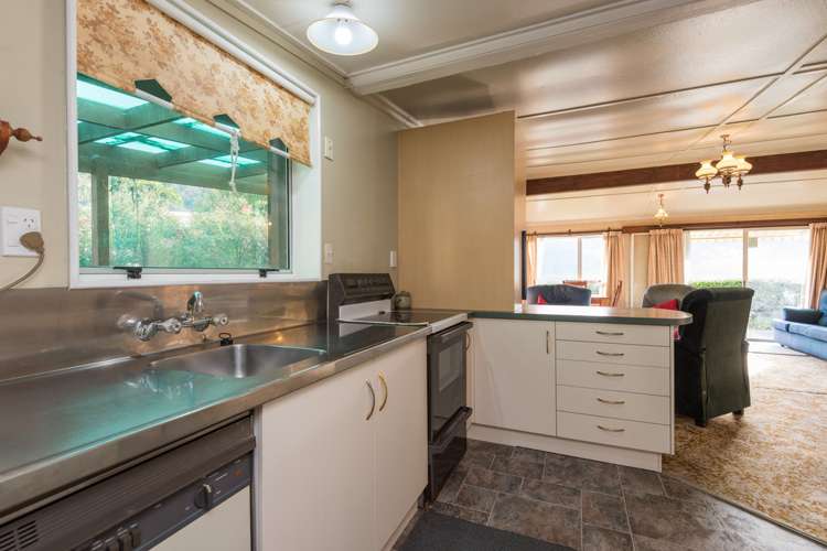 14 Esplanade Okiwi Bay_9