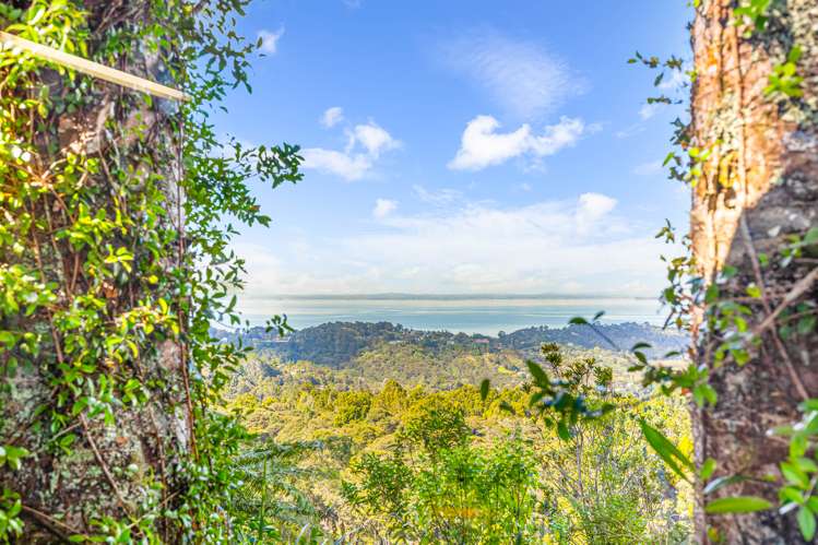 98 Scenic Drive Titirangi_12