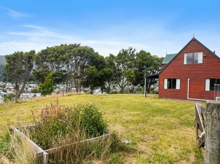 3 Hastings Grove Wainuiomata_4