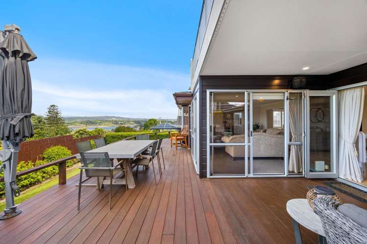 3 Pounamu Place Shelly Park_14