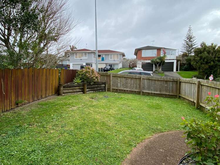 1/2 Pooley Street Pakuranga Heights_13