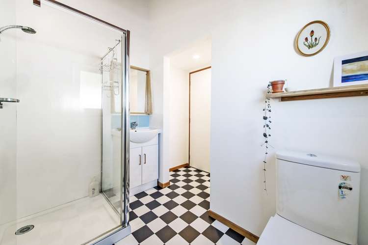 16 Ensors Place Waikuku Beach_17