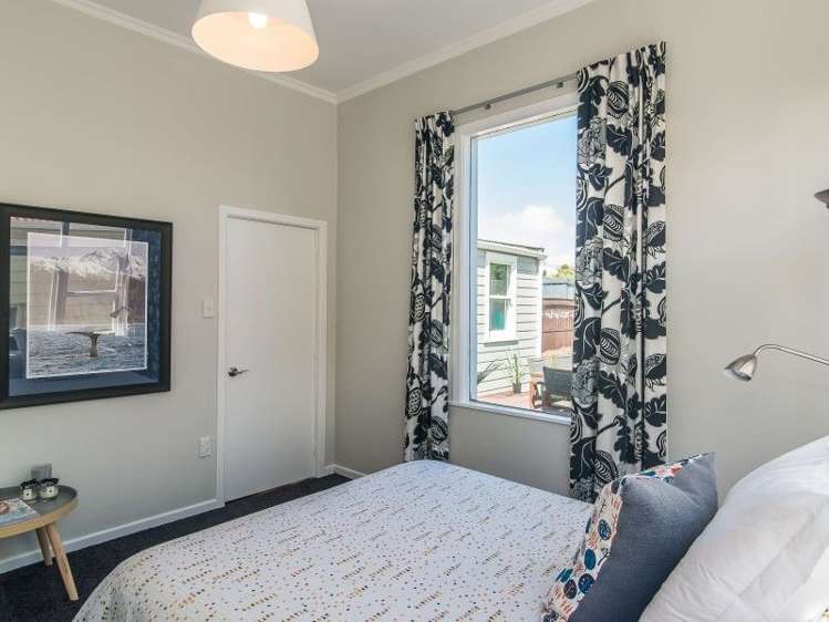 92 Mein Street Newtown_12