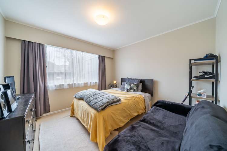 6 Spey Place Papakowhai_21