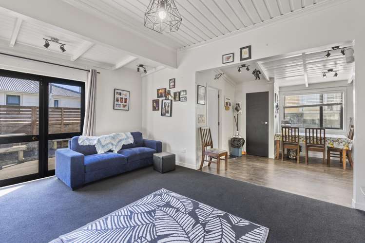 2 Warre Street Waitara_7