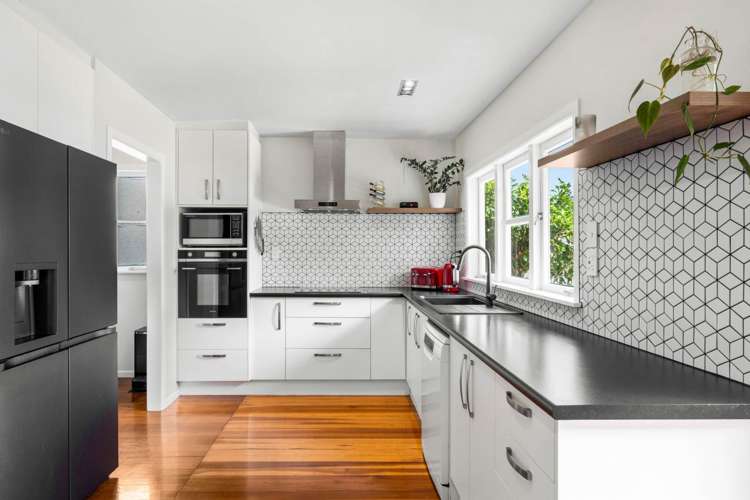 11 Waddell Avenue Pt England_7