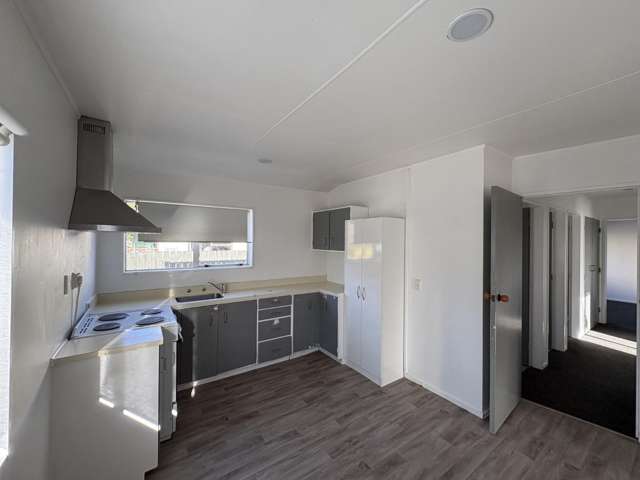 14 Guy Avenue 10516_1