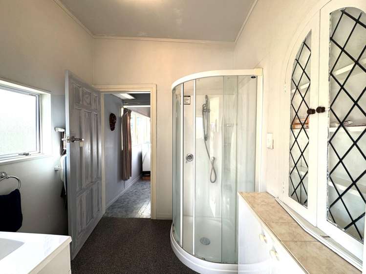 290 Newhaven Road Owaka_14