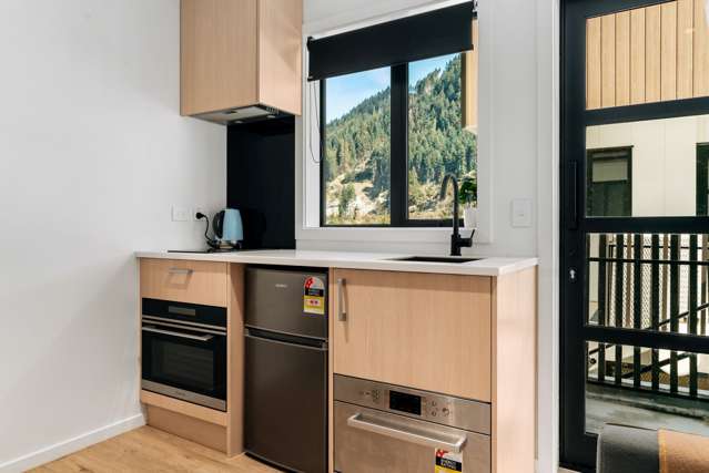 18B and 19B Alex Apartments, 135 Hallenstein Street Queenstown_4